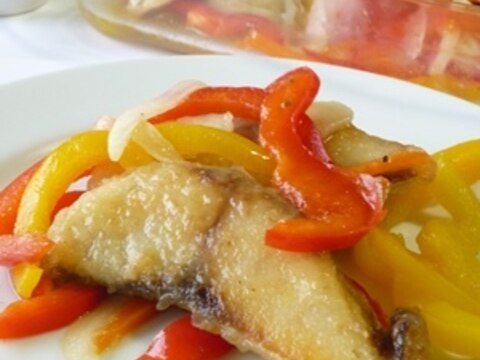 寿司酢が効いたさっぱり塩サバマリネ